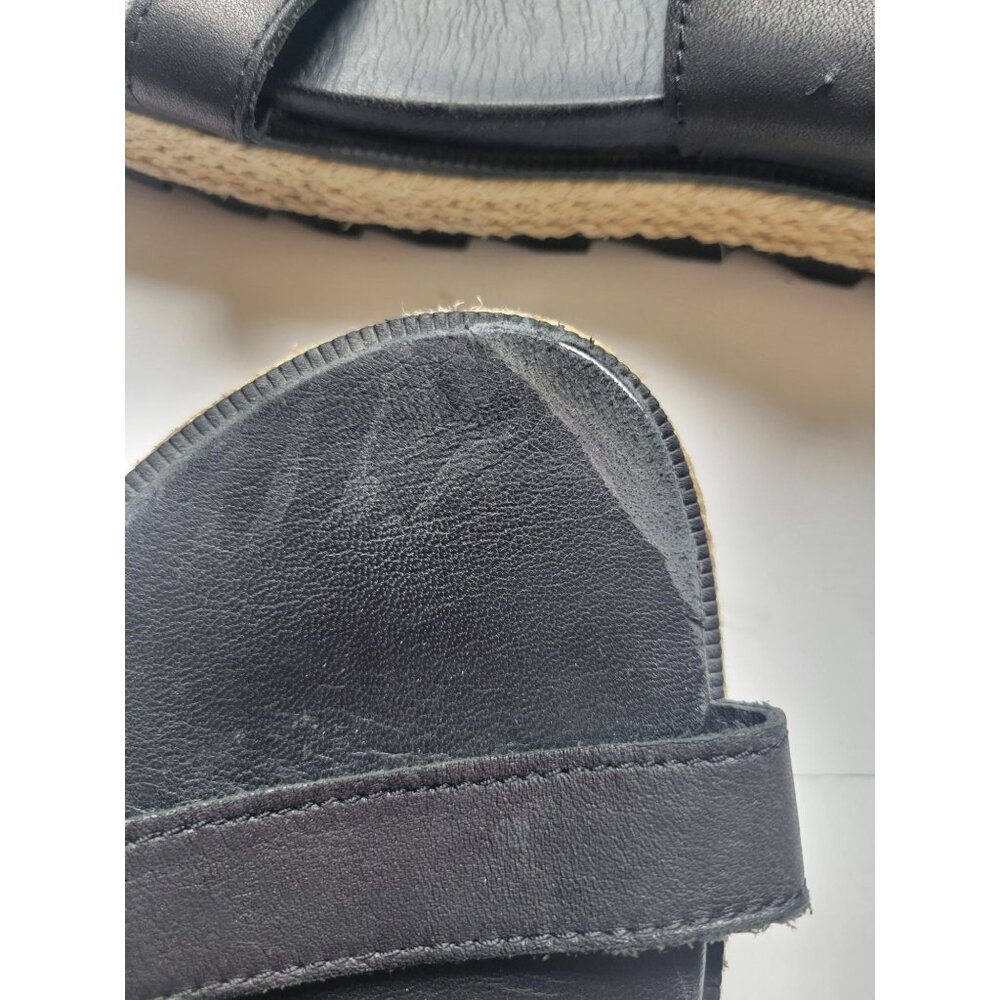 Sorel Women's Roaming Buckle Slide Sandals featuring a leather upper Size 8 - Picture 4 of 8